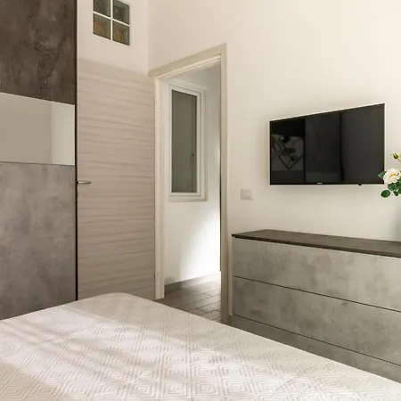 Center - San Benedetto House 2 * Кальяри