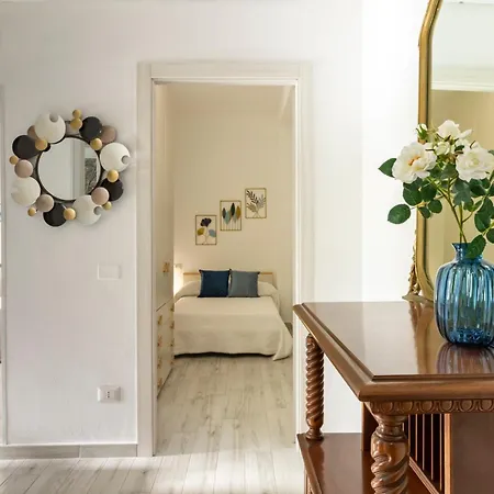 Center - San Benedetto House 2 *